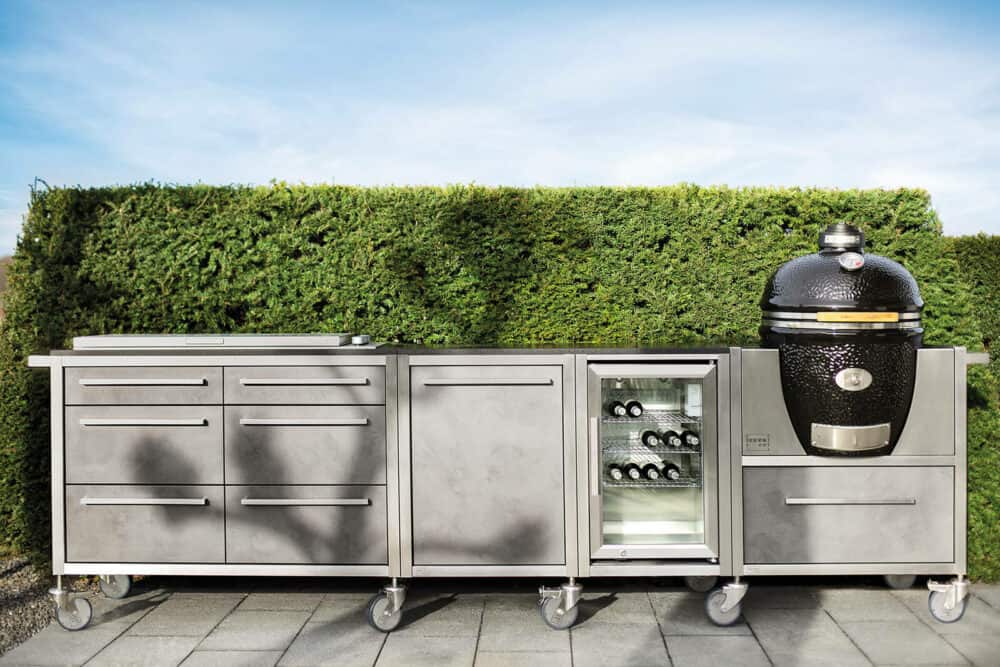 Burn-Out-Outdoor-Küche-Modulküche-grau-mit-Einbau-Grill