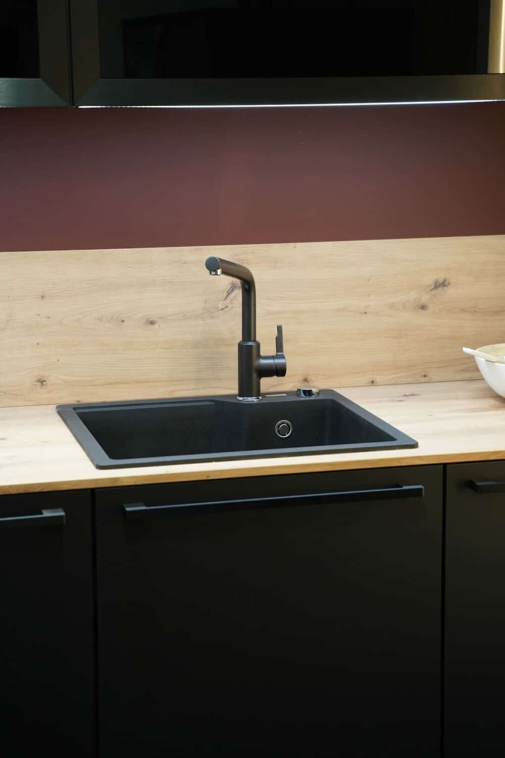 Küchen Spüle mit Armatur hochwertig und Holz Arbeitsplatte