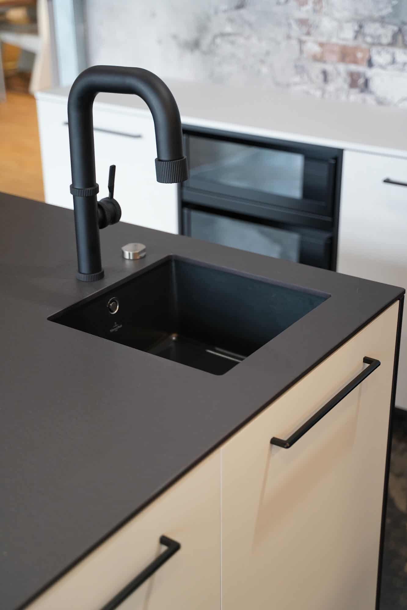 Küchenspüle Villeroy und Boch Unterbau mit Armatur
