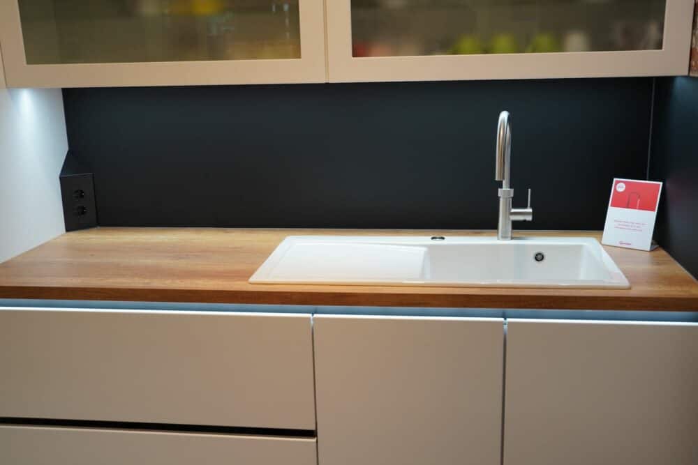 Design Inselküche hochglanz Lack Front