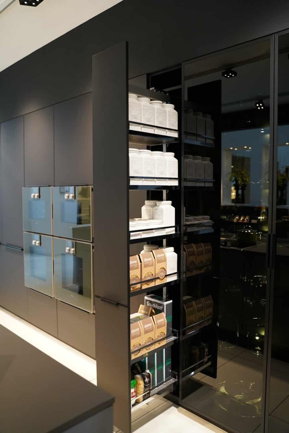 Apothekerschrank Ballerina Design Inselküche