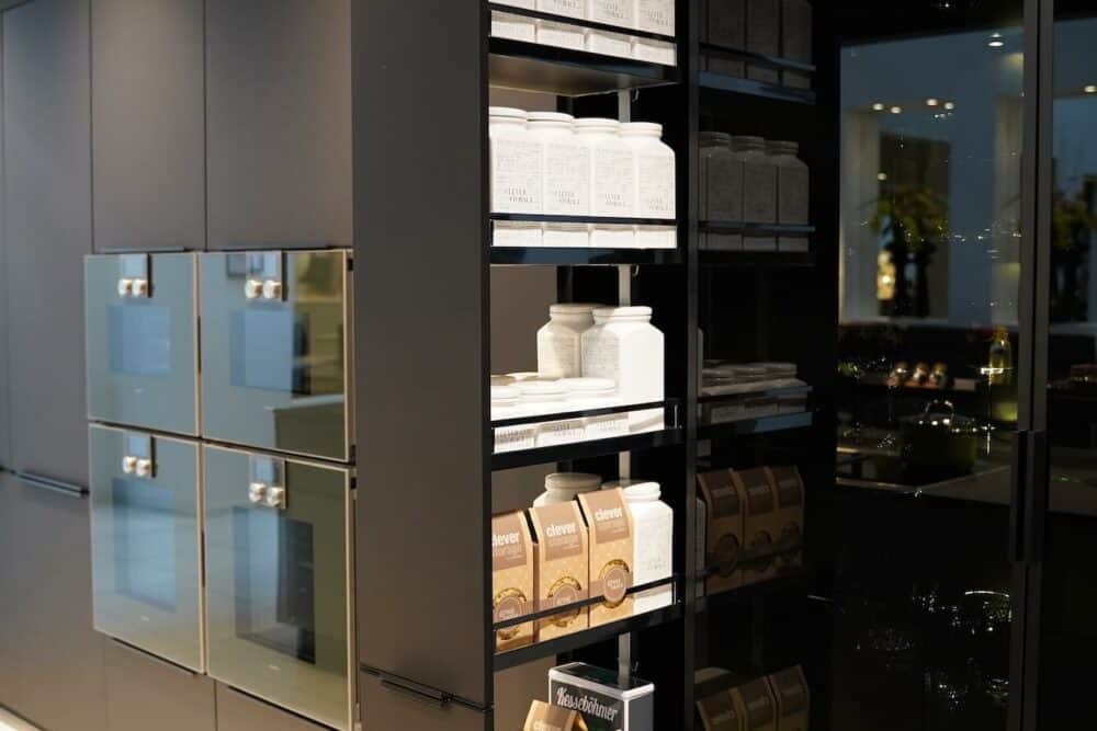 Apothekerschrank Ballerina Design Inselküche