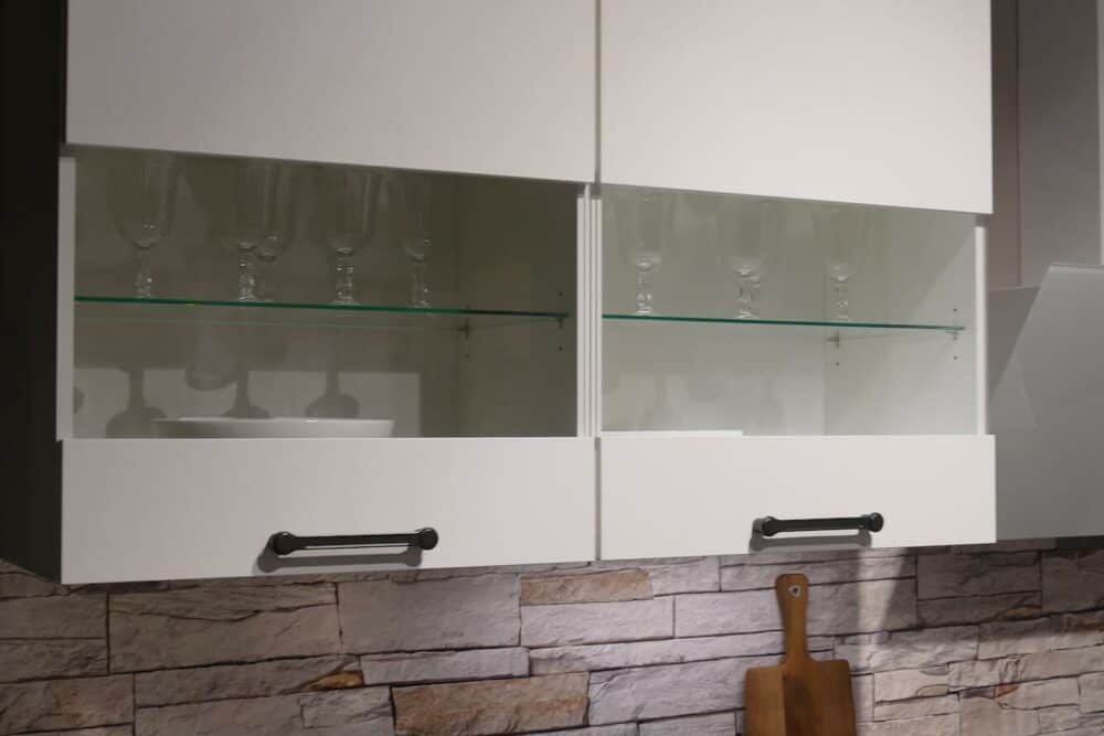 Glas Oberschränke weiß moderne Küchenzeile