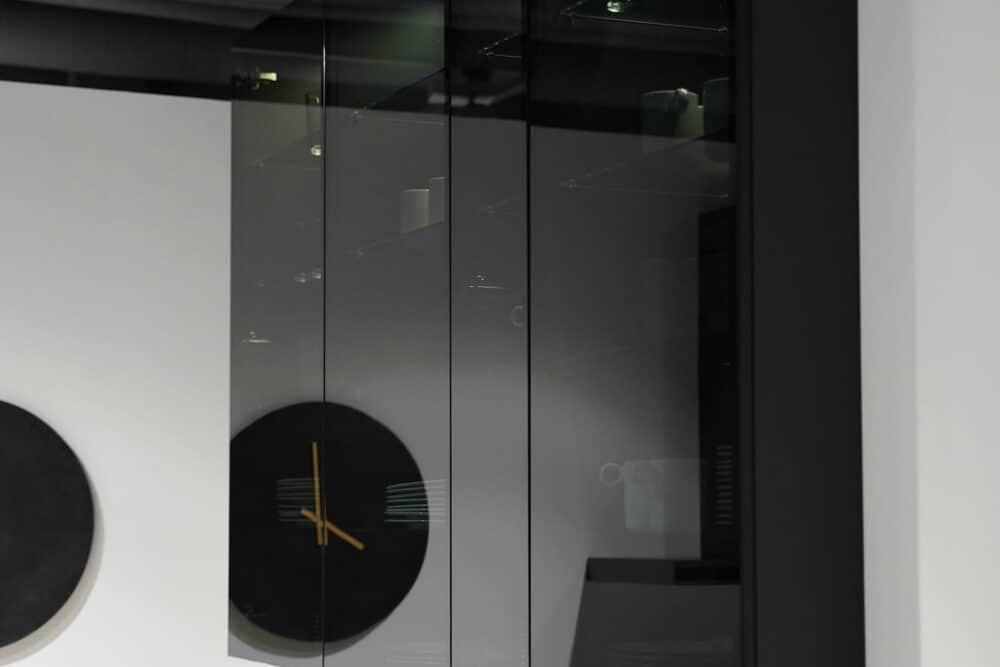 Glas Oberschrank schwarzglas Nobilia L-Küche