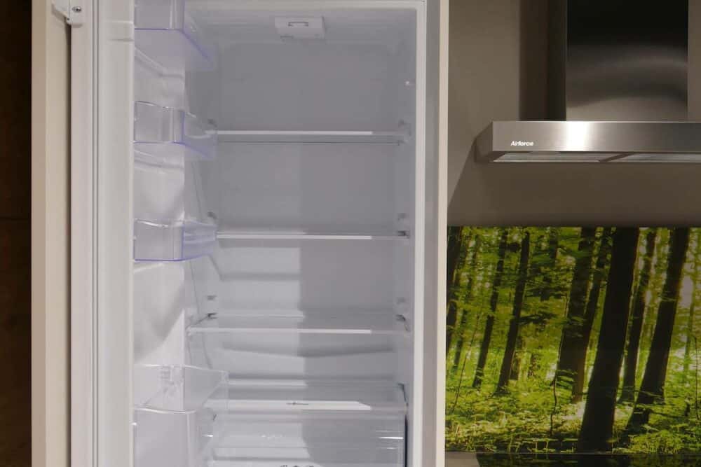 Kühlschrank Nobilia moderne Küchenzeile mit Elektrogeräten