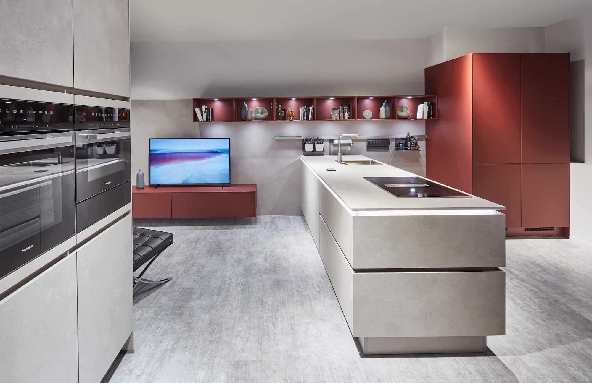 Nobilia Riva rote Design Küche Beton mit Kochinsel - Inselküchen kaufen