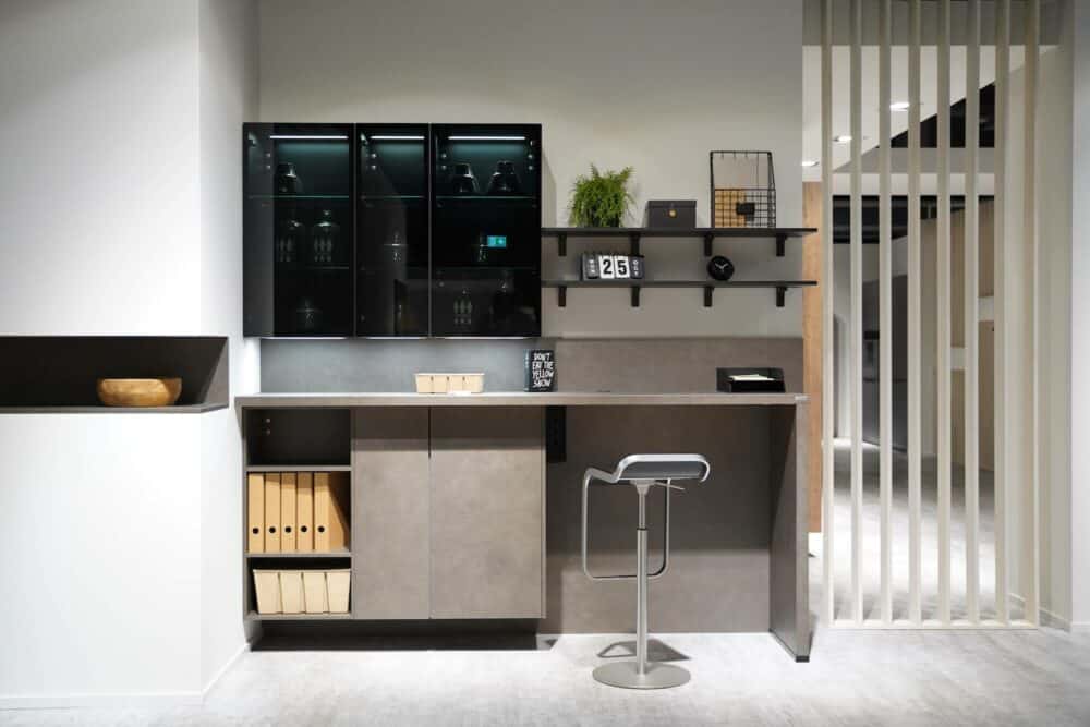 Nobilia L-Küche Riva mit Schreibtisch Tresen