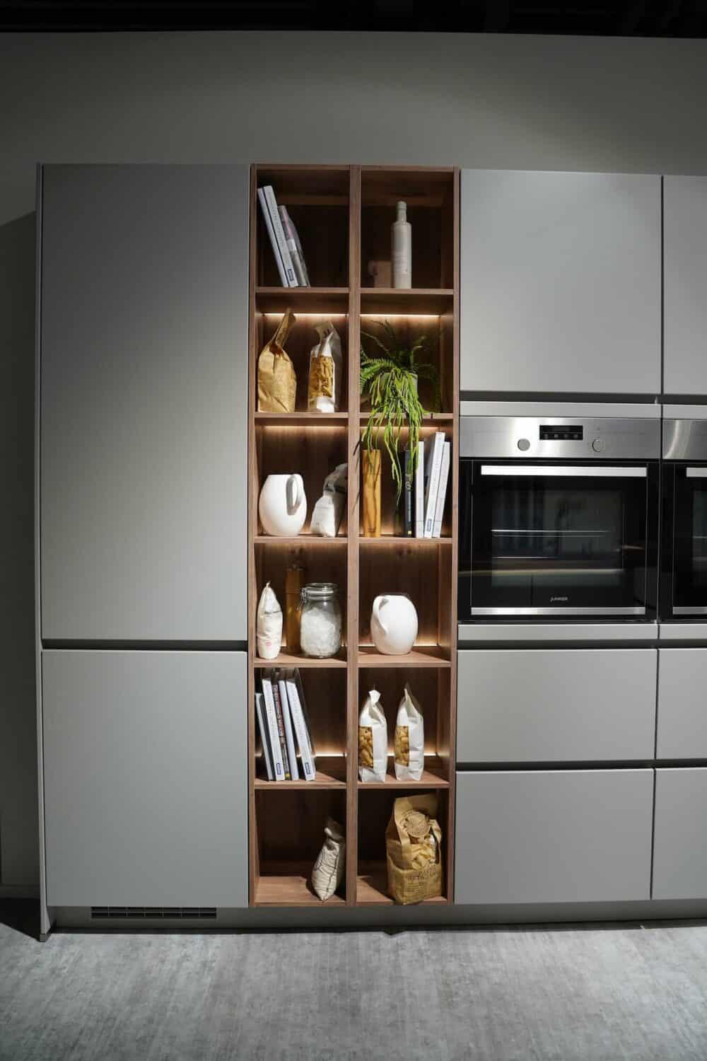 Nobilia Wandschrank mit offenem Holz Regal