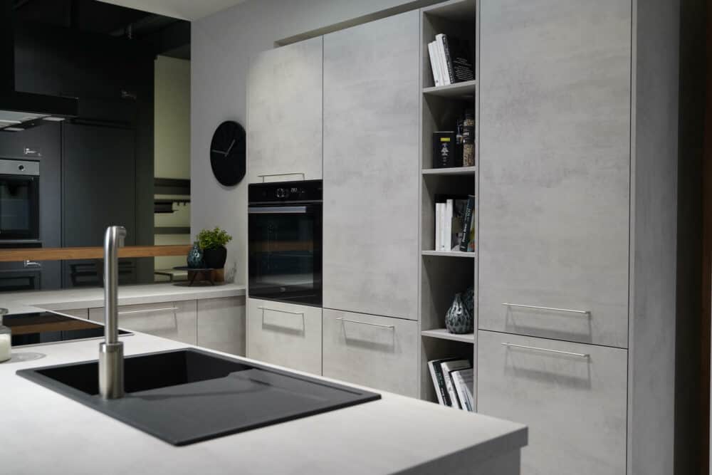 Nobilia moderne Küche Wandschrank mit Elektrogeräten