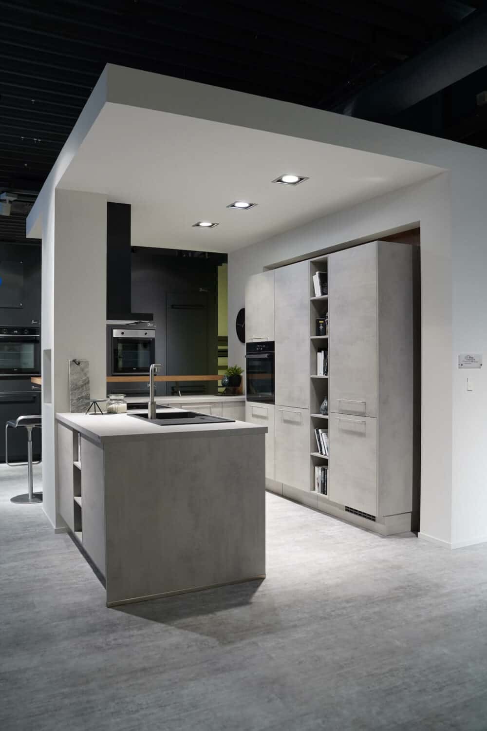 Nobilia moderne U-Küche beton