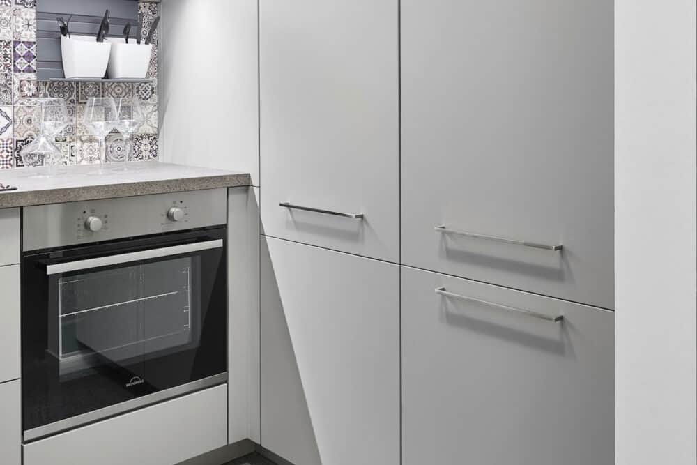 Nobilia moderne U-Küche steingrau matt