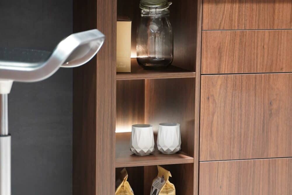 Nobilia offener Wandschrank Nussbaum Fronten