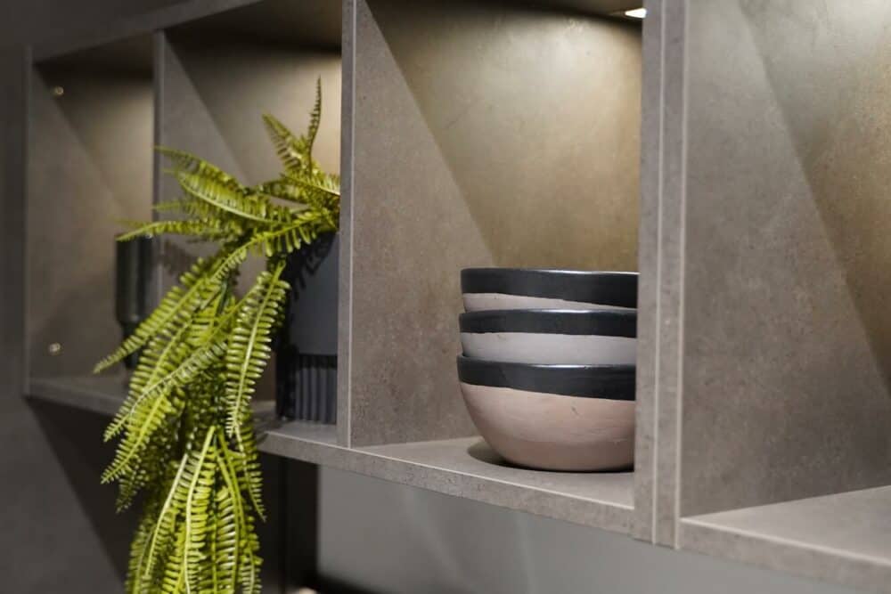 Offenes Wandregal Beton terragrau