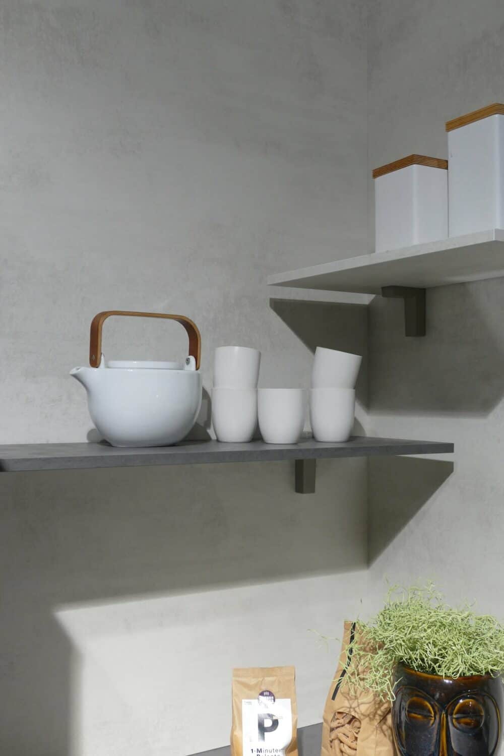 Regale Beton Optik Nobilia L-Küche modern