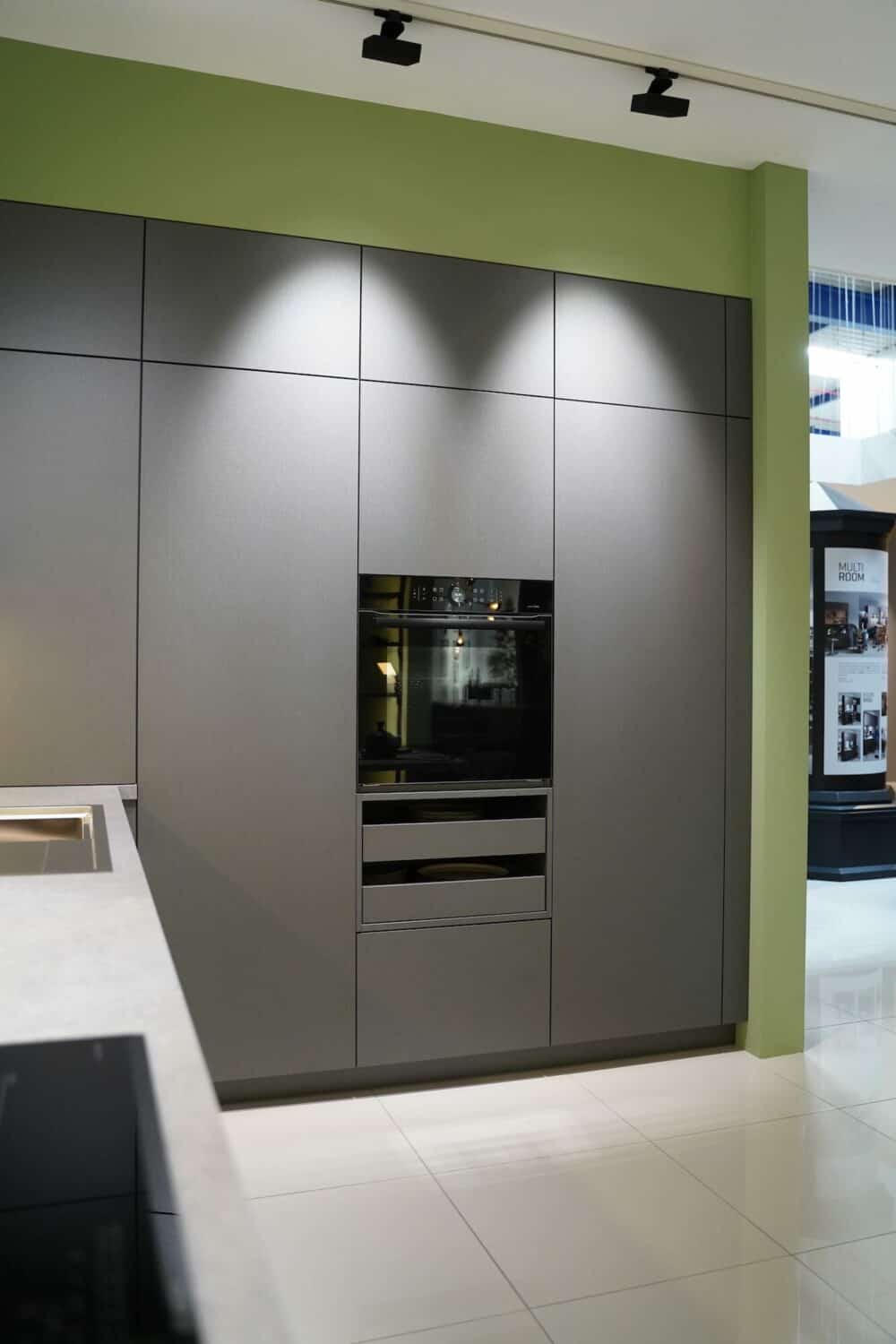 Wandschrank Ballerina Designküche mit Elektrogeräten