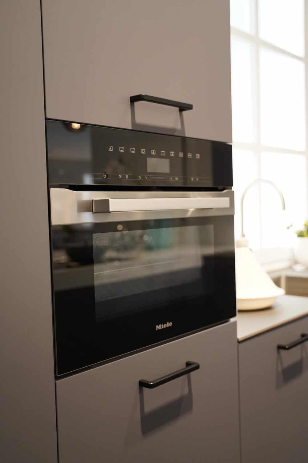 Backofen Ballerina moderne U-Küche grau