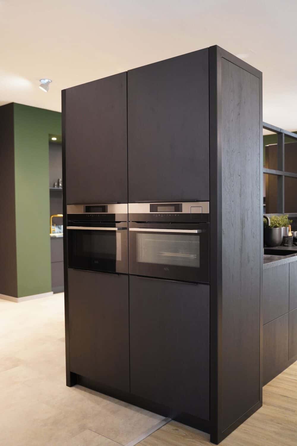 Geräteschrank Ballerina moderne Küchenzeile schwarz
