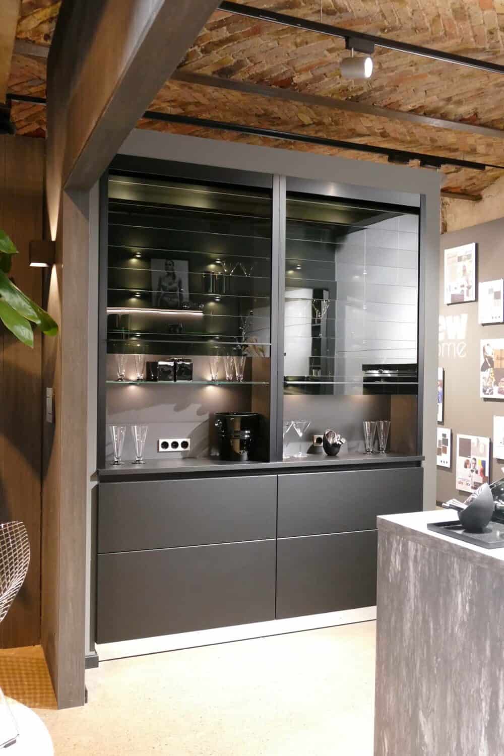 Bauformat moderne Inselküche schwarz weiss – Bild 3