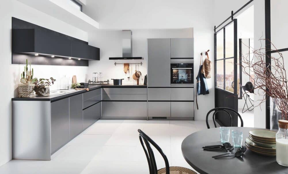 Nobilia Designküche GRifflos Edelstahl