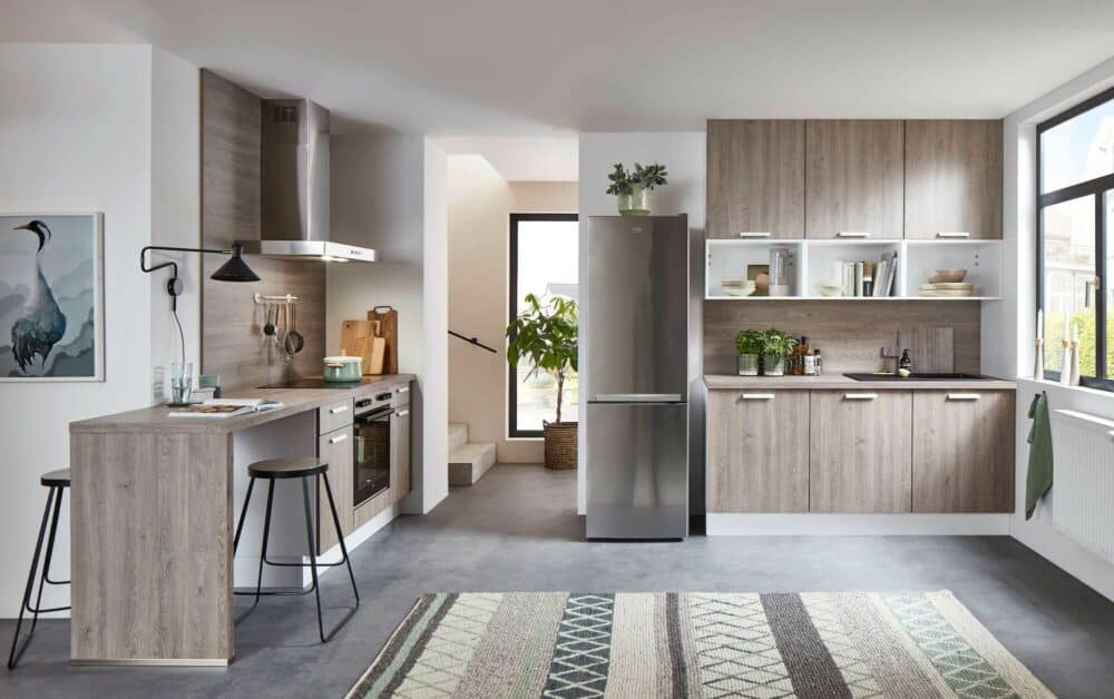 Nobilia L-Küche Riva Bergamo mit Esstisch