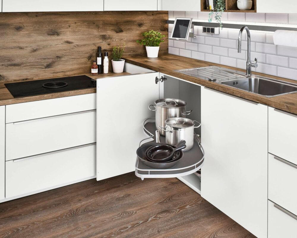 Nobilia Moderne L-Küche mit Wandschrank – Bild 15