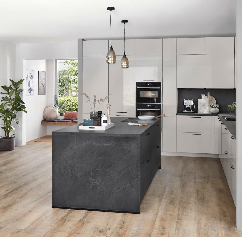 Nobilia Design Inselküche Novalux mit Insel
