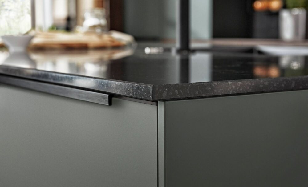 Nobilia Design Küche Mineralgrün Arbeitsplatte