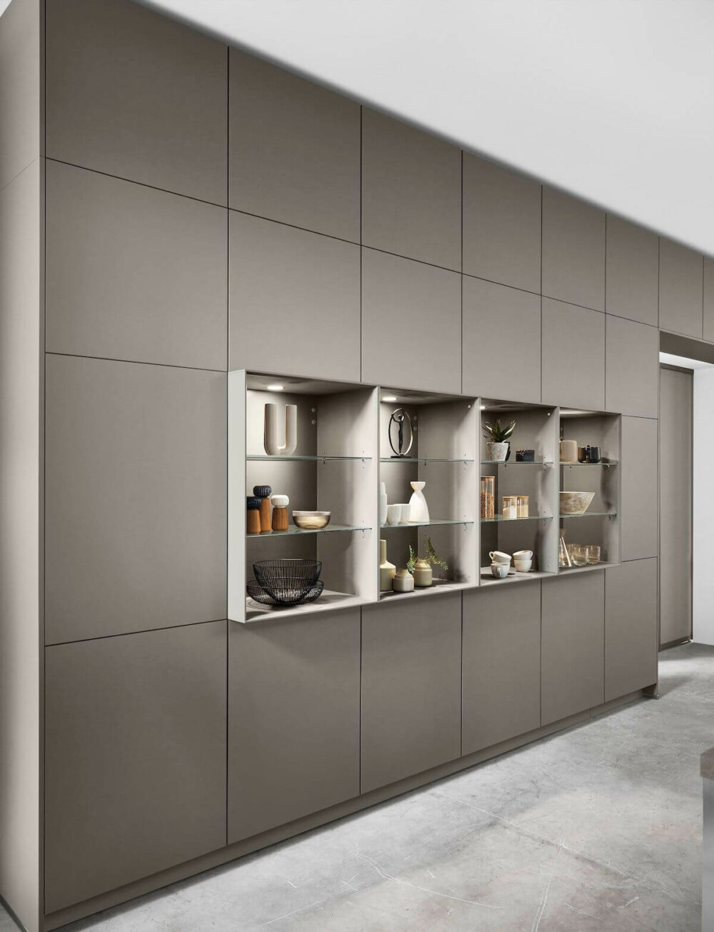 Nobilia Design Inselküche Taupegrau Easytouch Hochschrank