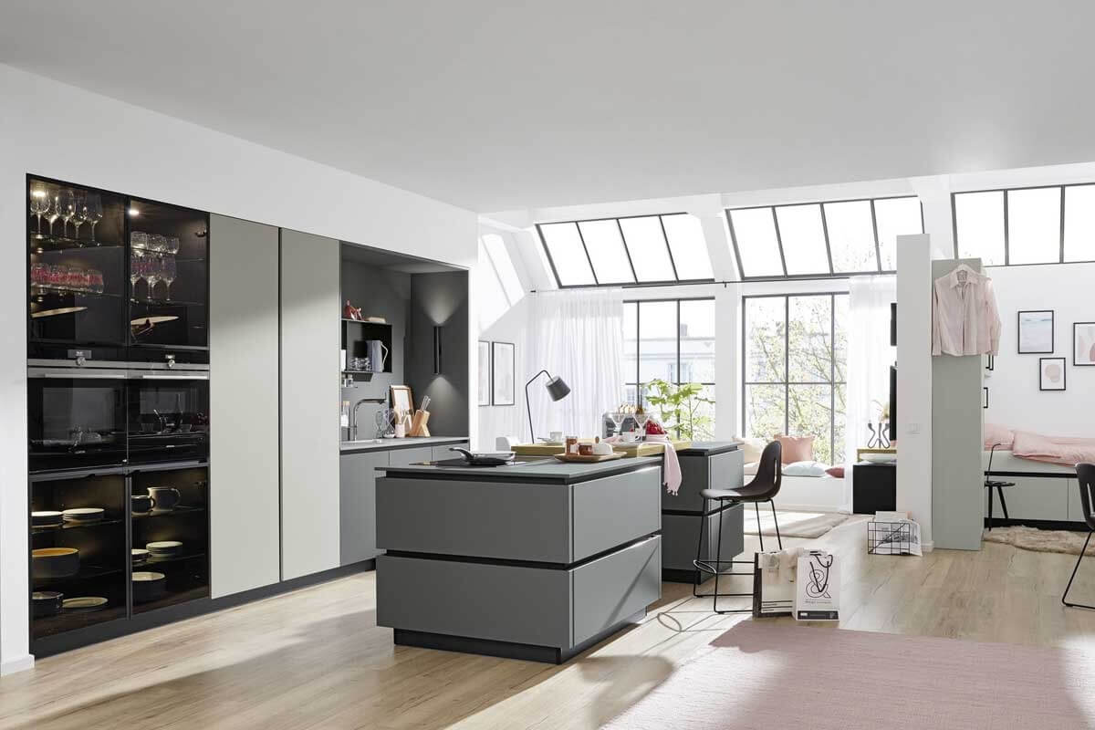 Ballerina Design Inselküche grau